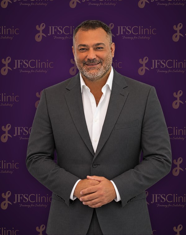 Assoc. Prof. Dr. Mutlu Ünver, bariatric surgeon Izmir